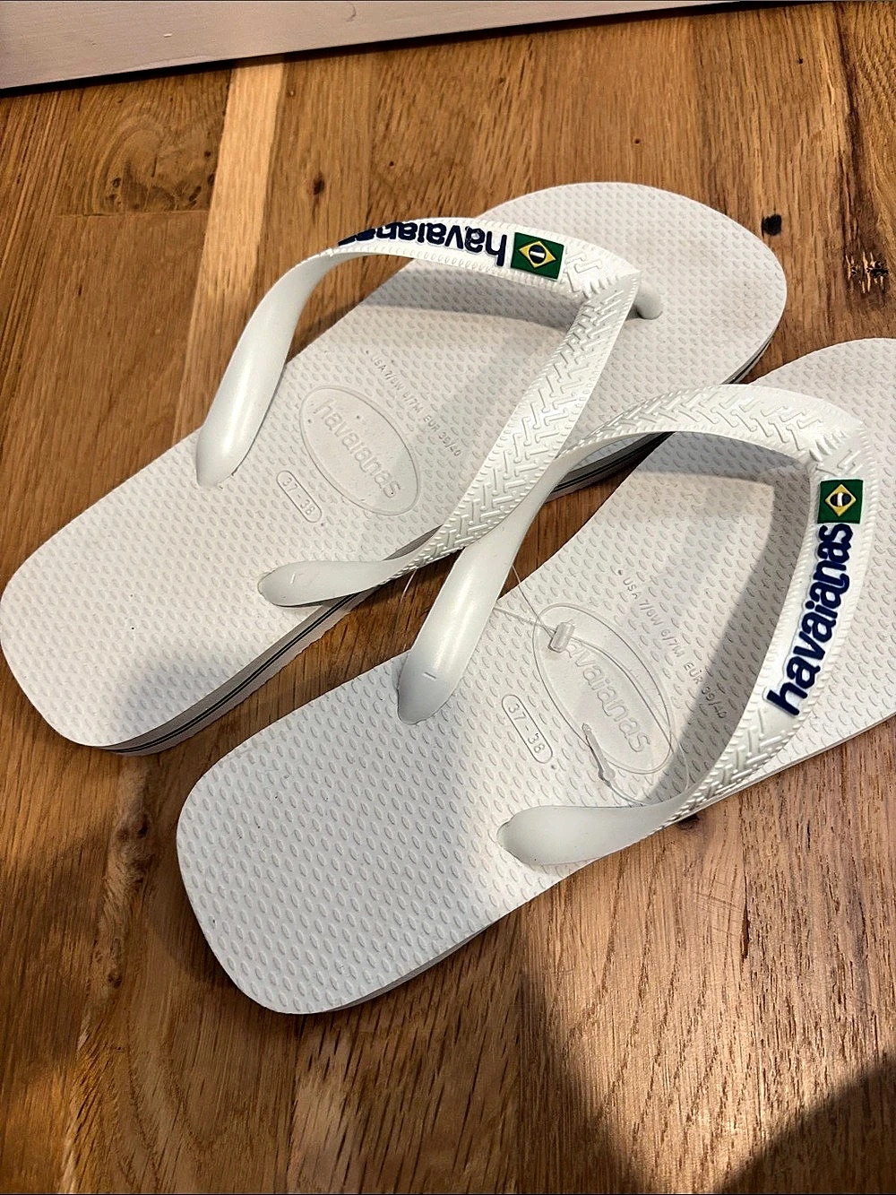 Havaianas Brasil Logo Flip Flops White US 7/8, EU 37/38